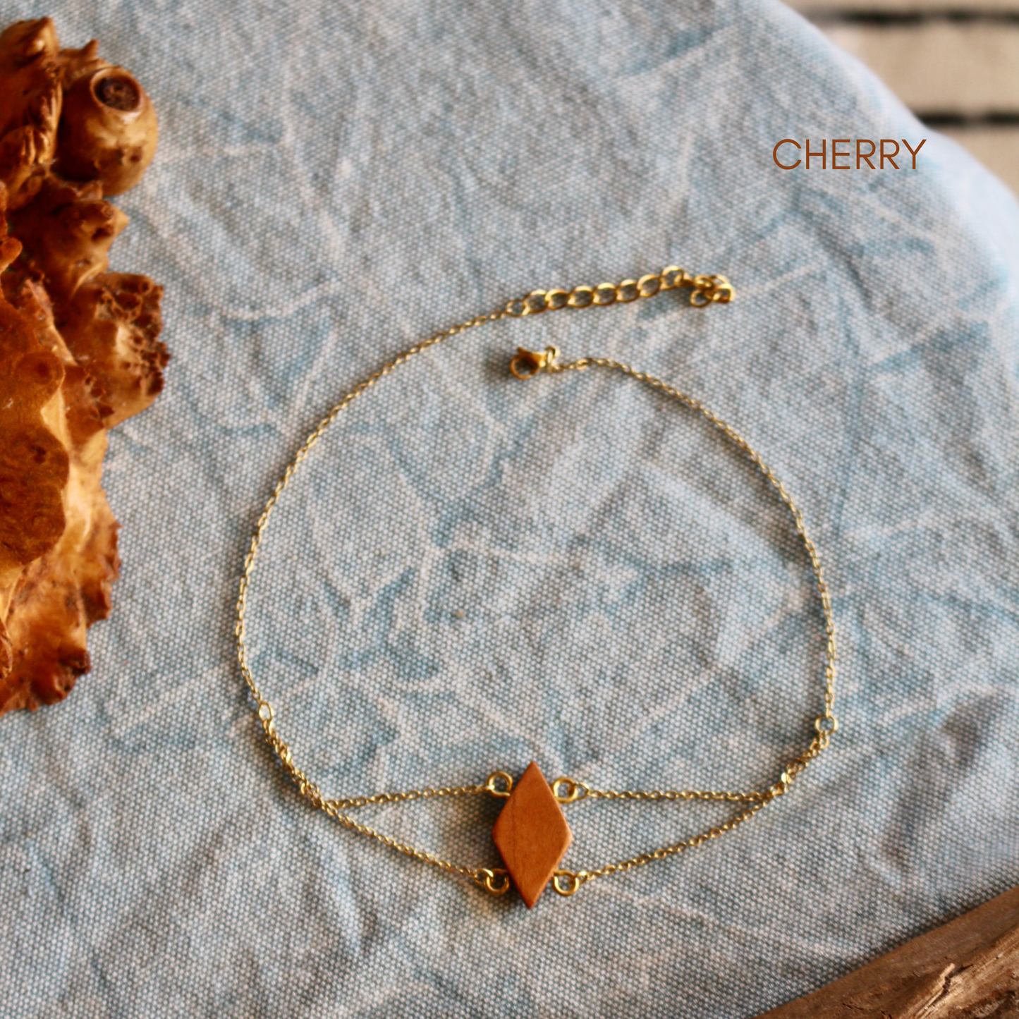 Kelly Choker